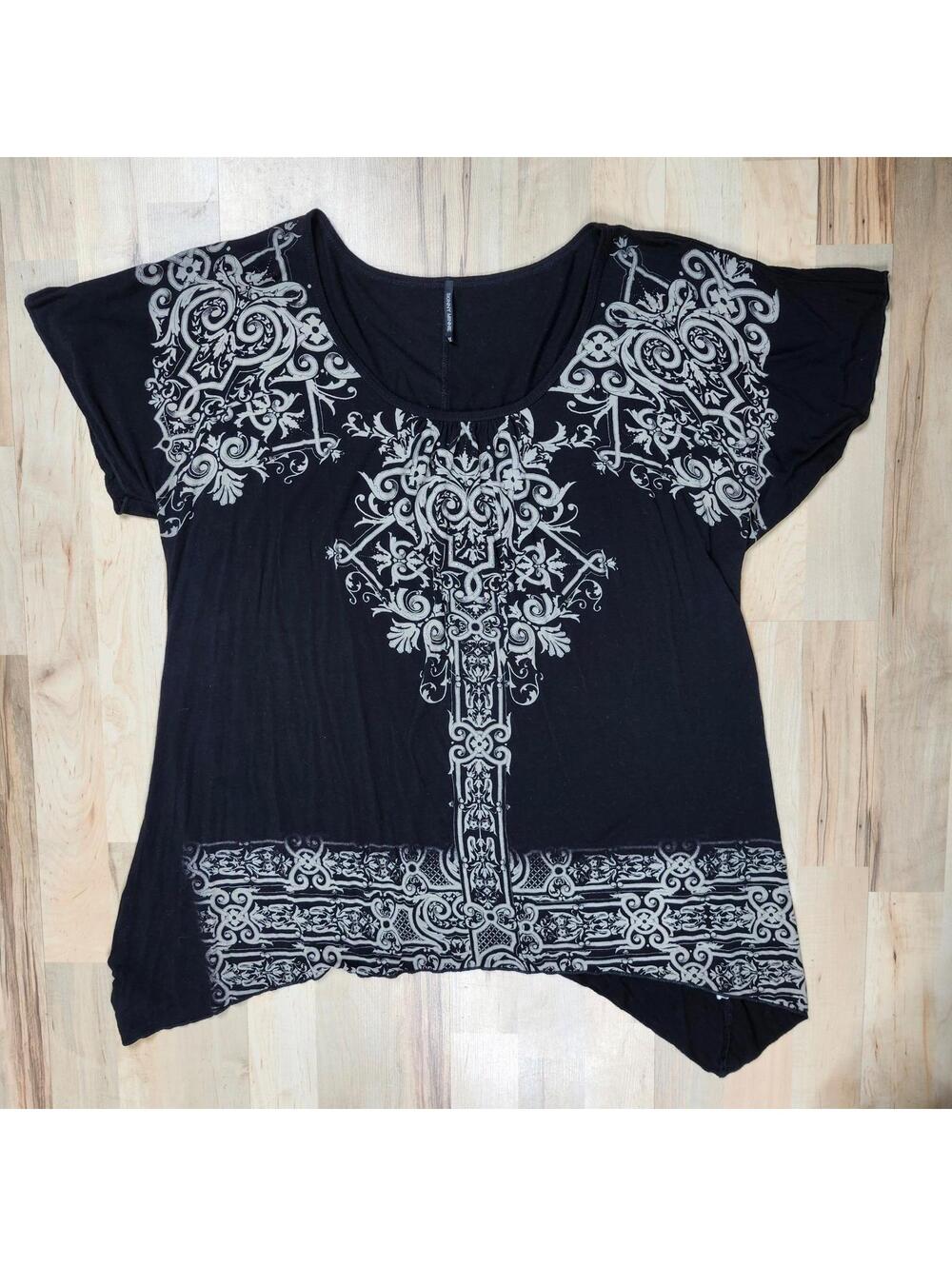 Skinny Minnie Black and White Patterned Short Sleeve Top 1X